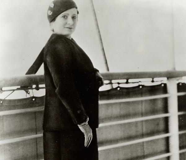 helena-rubinstein-bateau-copy-archives-helena-rubinstein-l-oreal.jpg