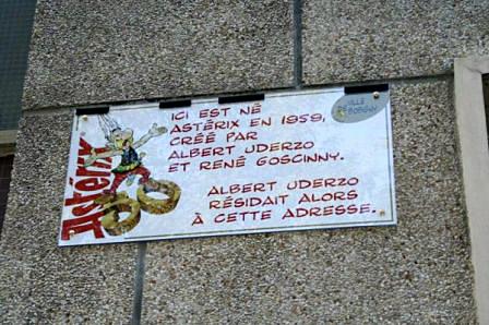 plaque-asterix-de-goscinny-cite-du-pont-de-pierre-bobigny.jpg