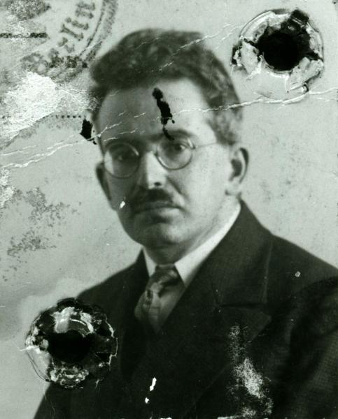 Photographie du passeport de Walter Benjamin